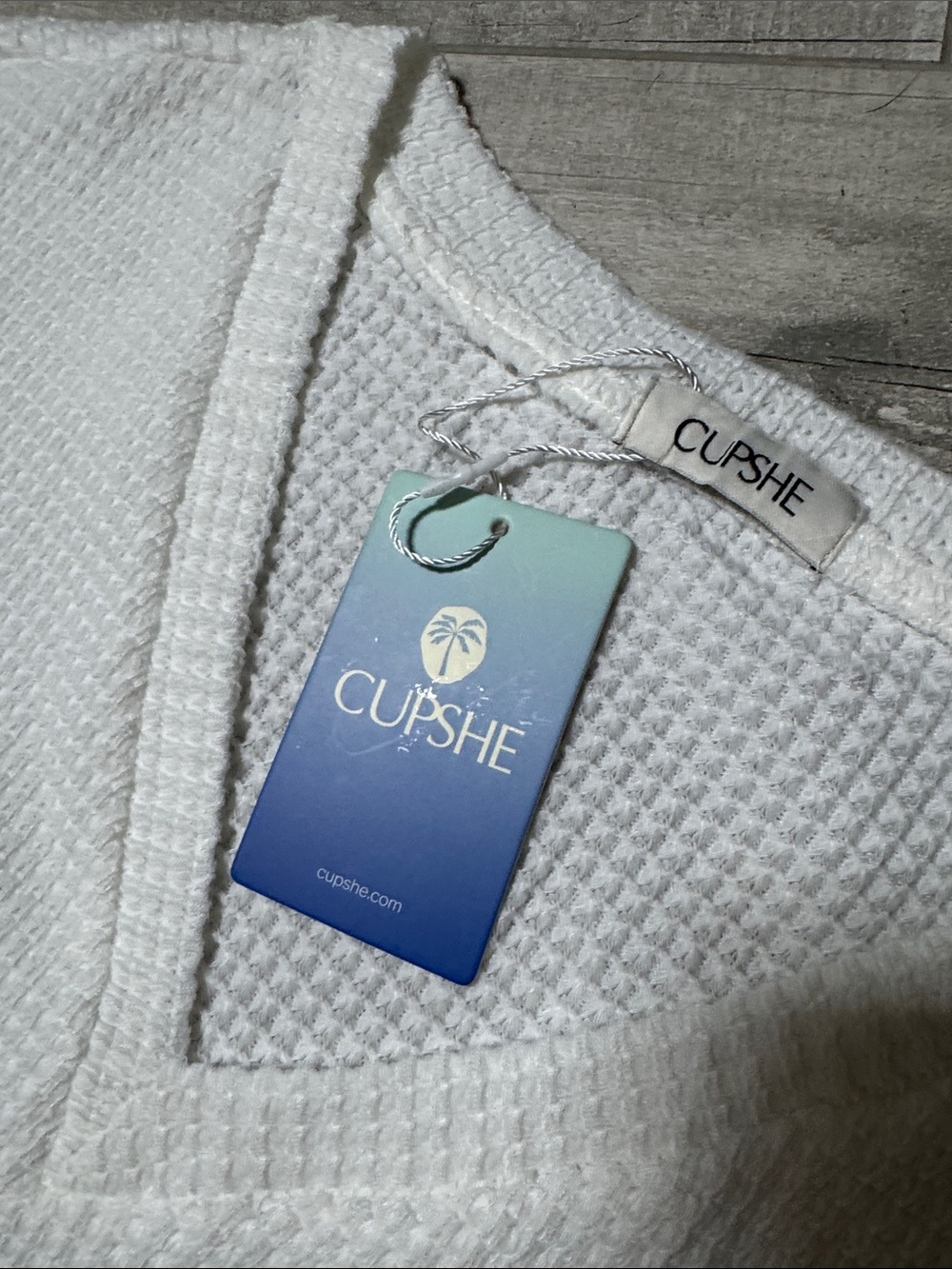 NWT Cupshe White Waffle-Knit V-Neck Coverup Size Small - Picture 5 of 8